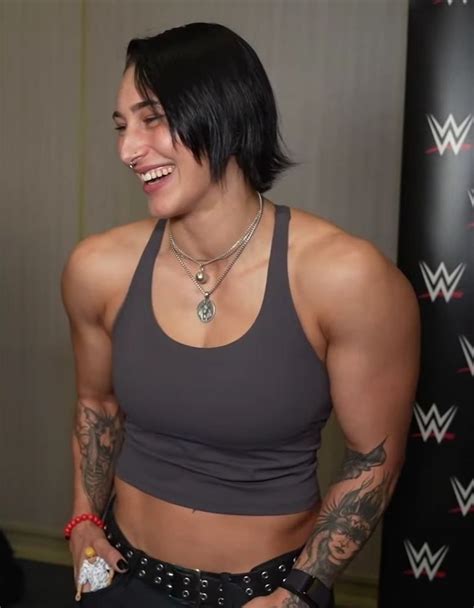 Rhea Ripley Flexes Gigantic Back Muscles on WWE Raw